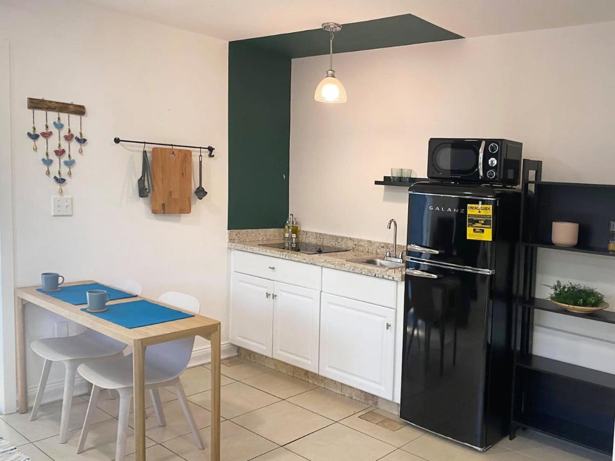 Private Suite W/ Full Backyard, Bbq, 5Min From Mia Miami Exterior foto